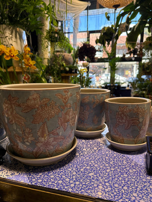 Country Manor Pot